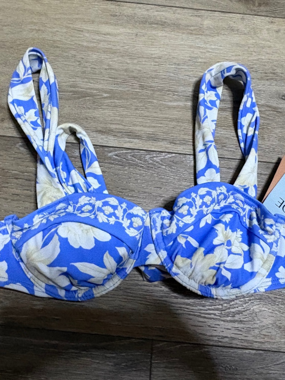 Shade and Shore Women’s Bikini Top 32B New with Tags
